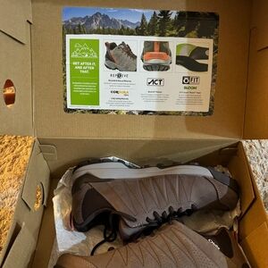 Oboz Sypes Low Leather B-DRY Waterproof Women's Hiking Shoes 7.5 Peppercorn